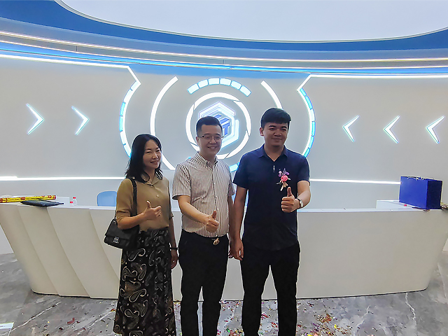 广州办公室桃子视频免费下载观看动漫设计